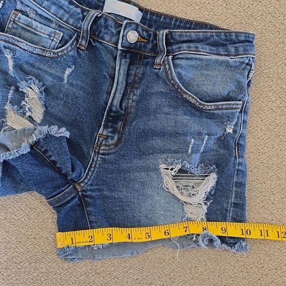Vervet Blue Distressed Mid-Rise Jean Shorts - Size Large - Picture 8 of 10